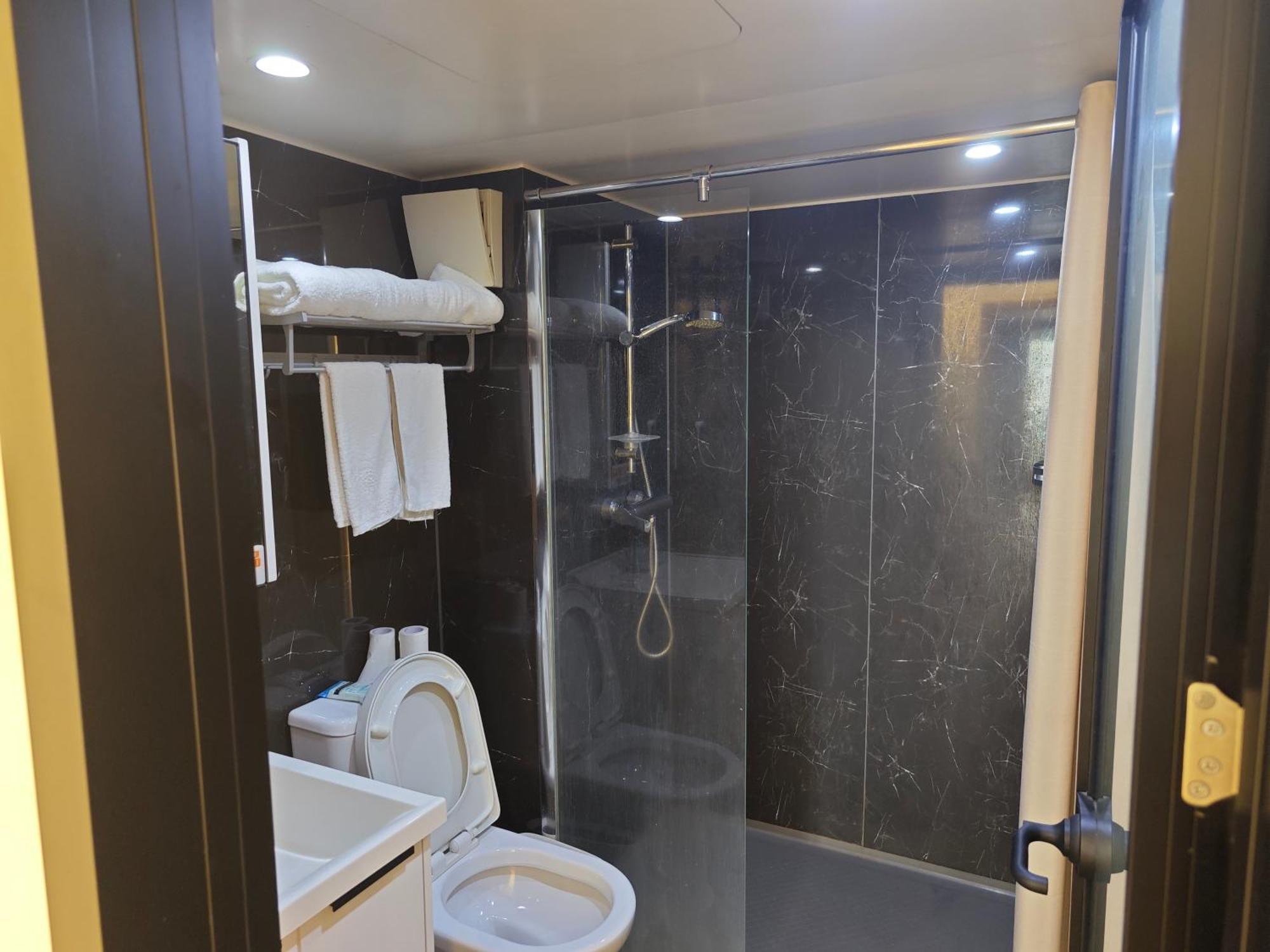 Xinghe Times Apartment - Shenzhen North Railway Station Экстерьер фото